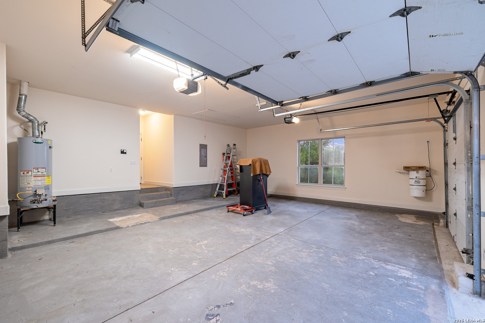 main property photo 59
