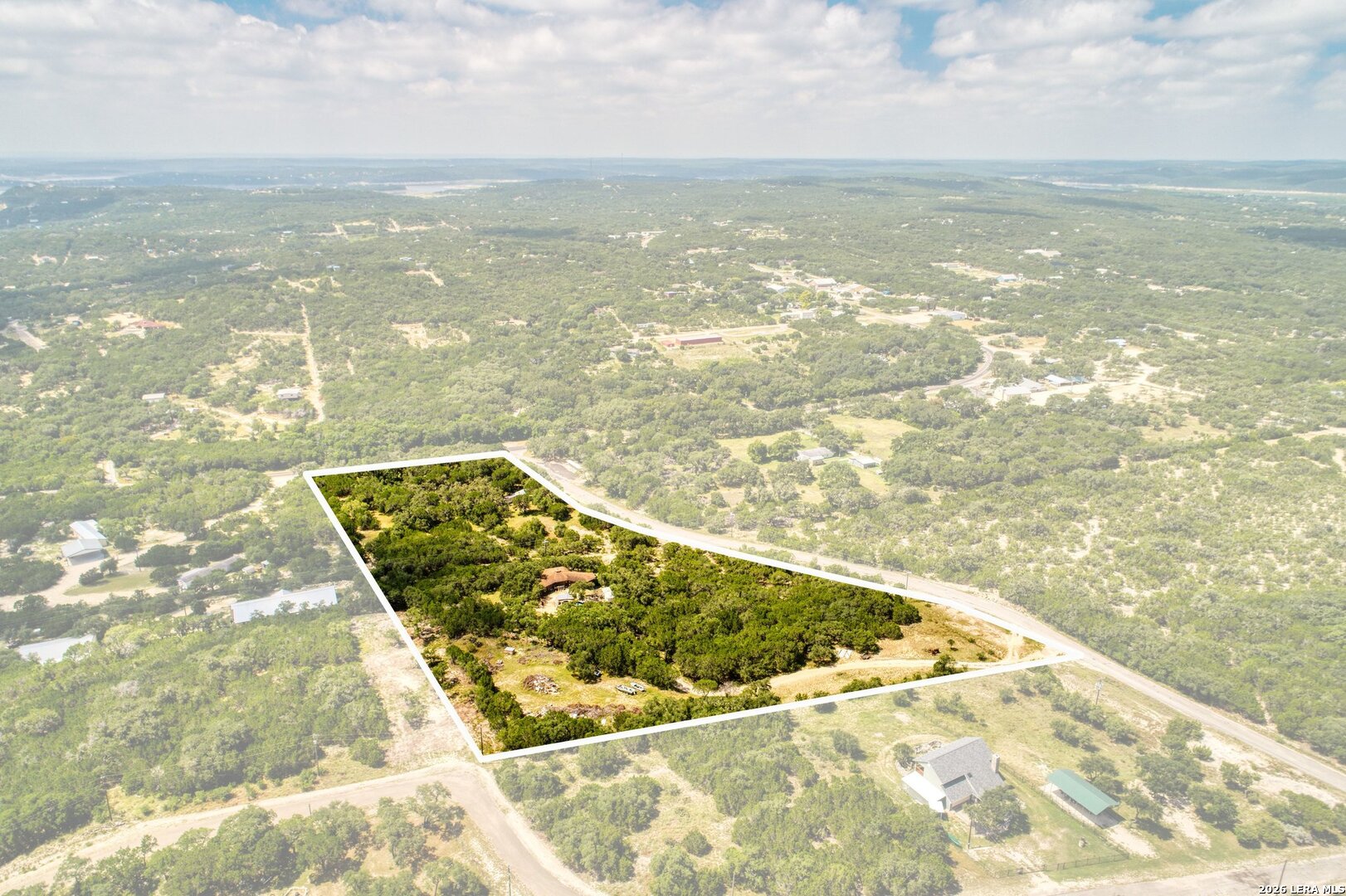 main property photo 18