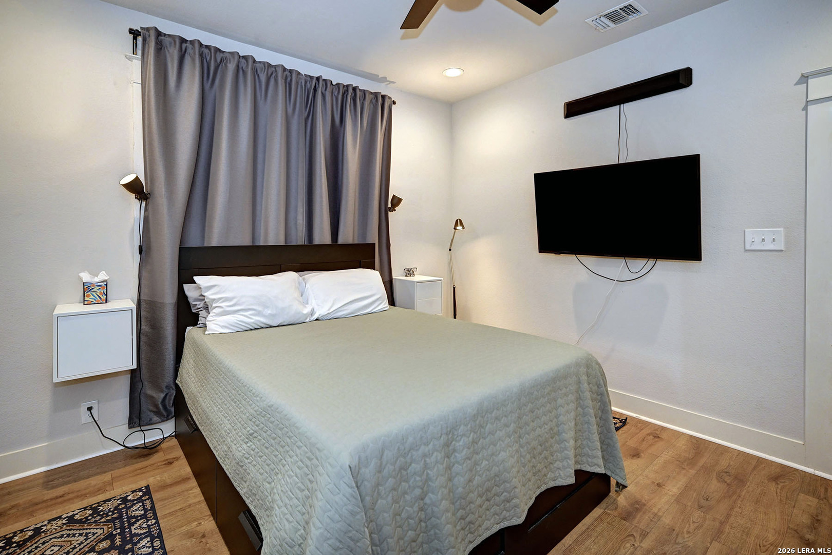 main property photo 19