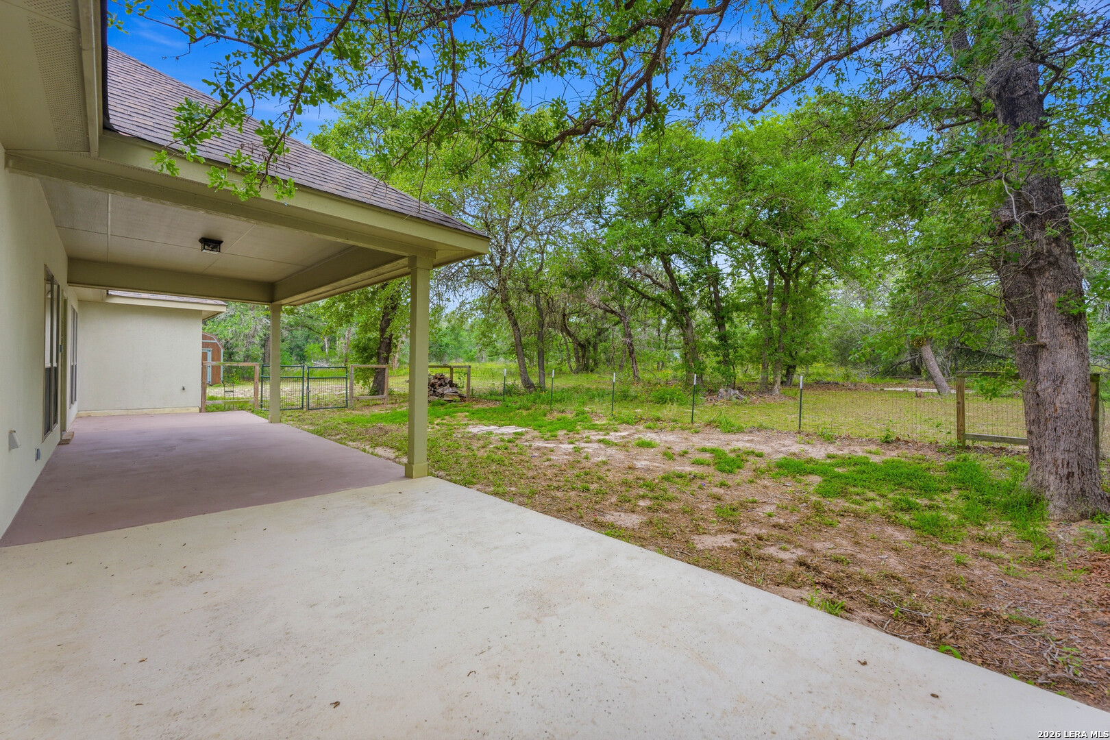 main property photo 31