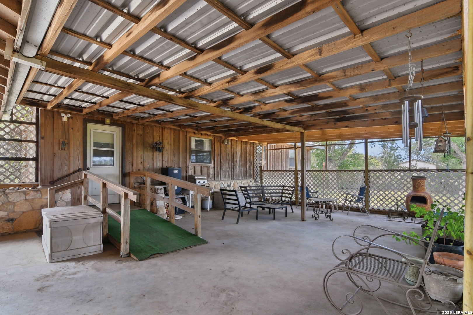 main property photo 25