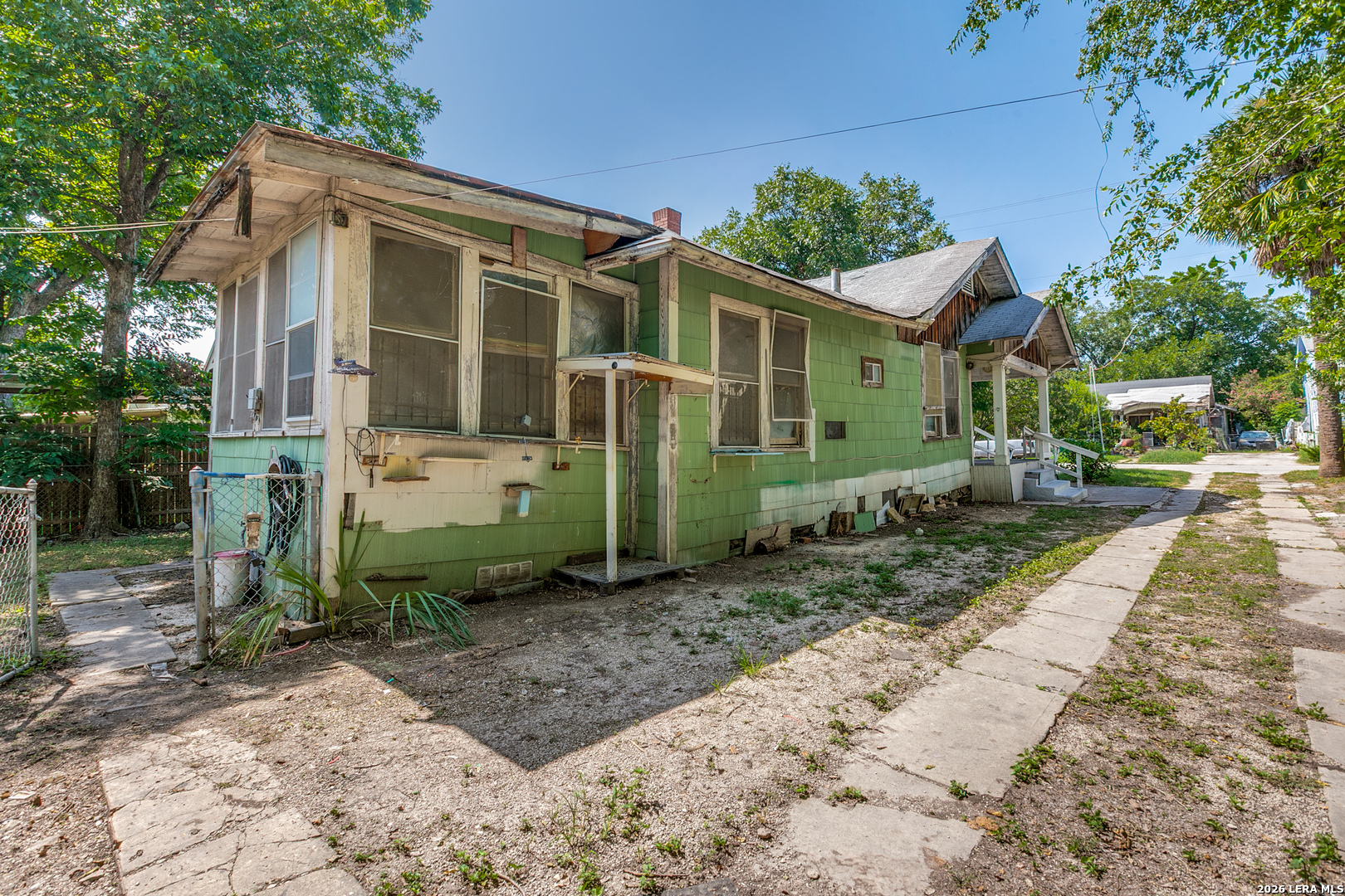 main property photo 19