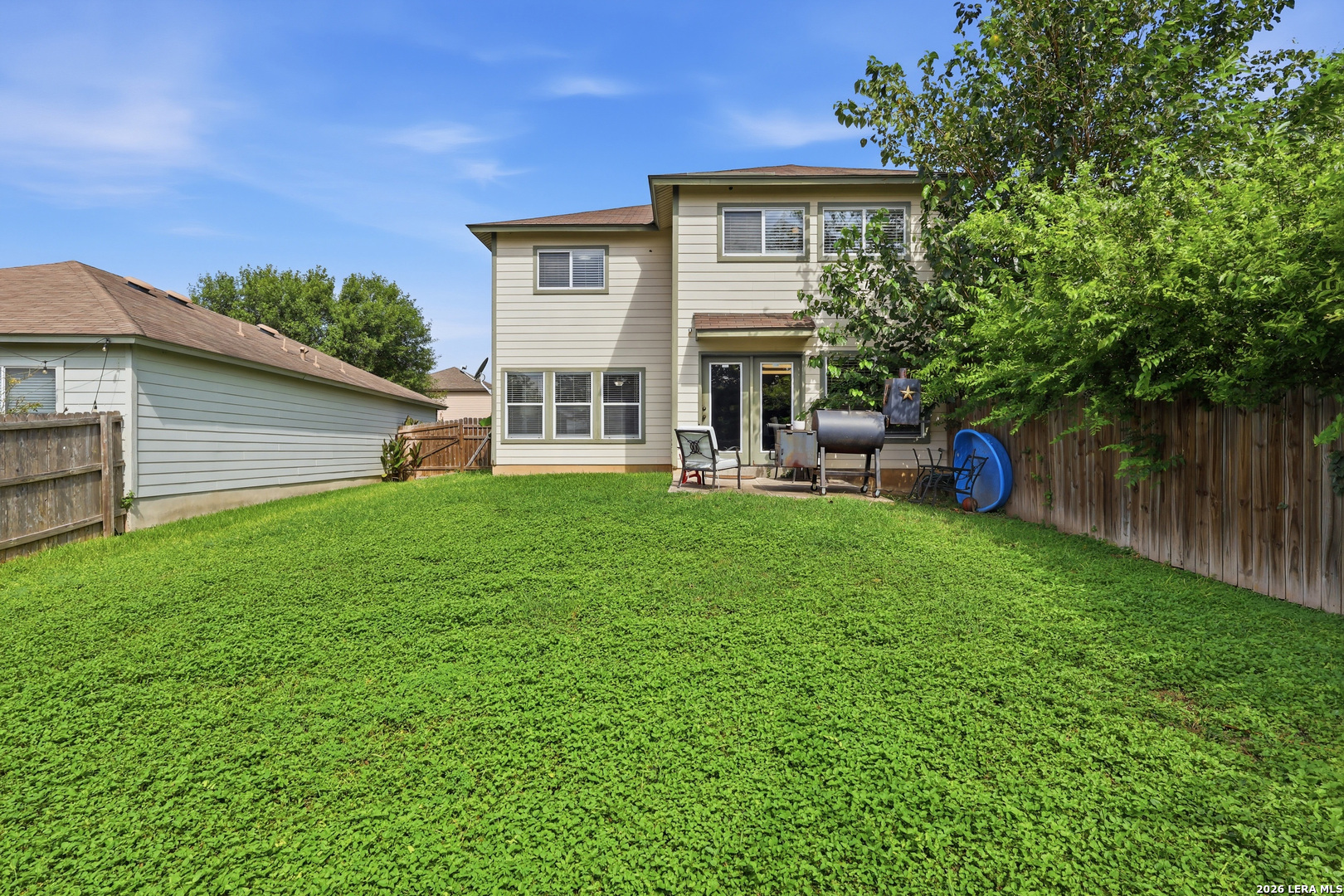 main property photo 30
