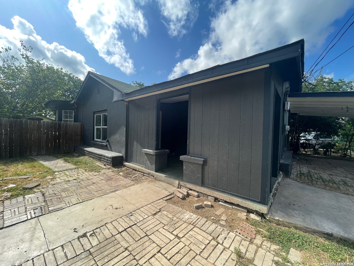 main property photo 13