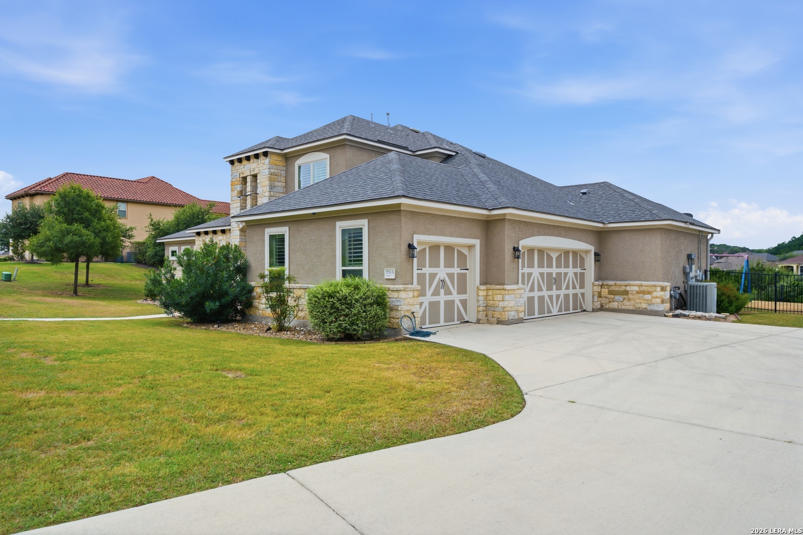 main property photo 44