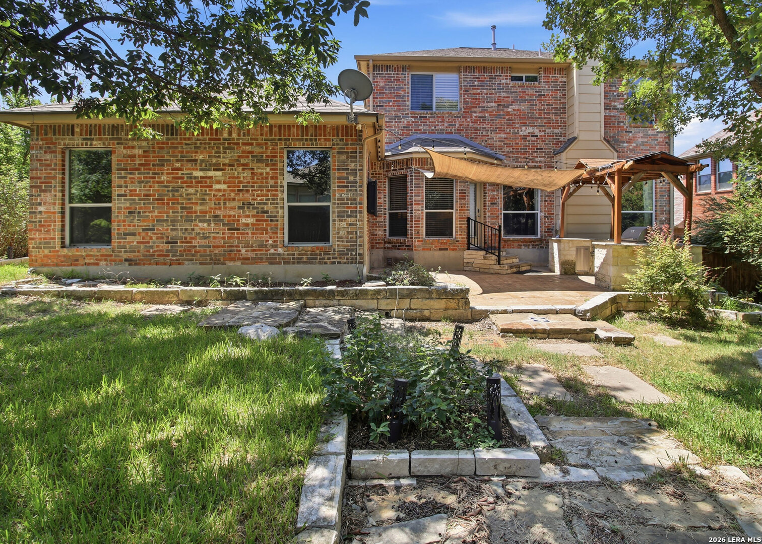main property photo 37