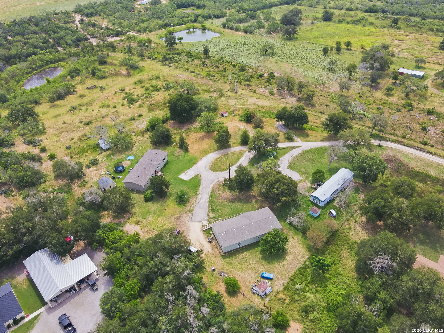 main property photo 28