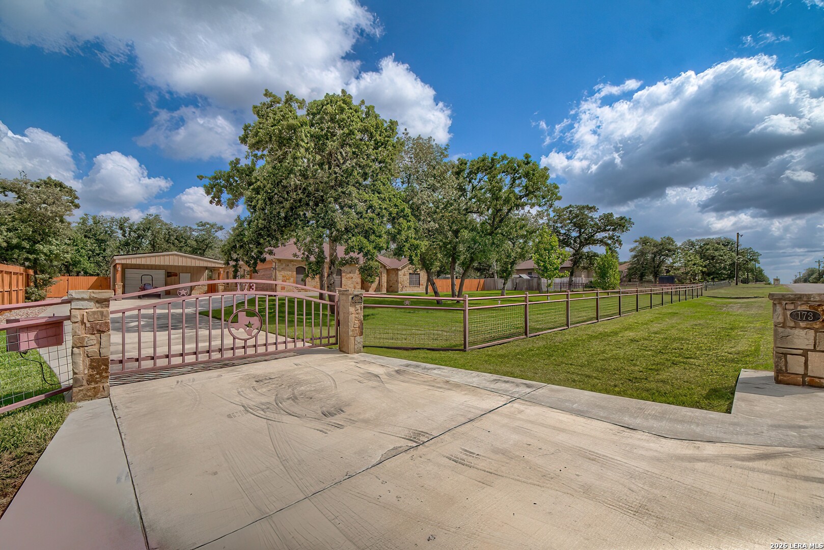 main property photo 32
