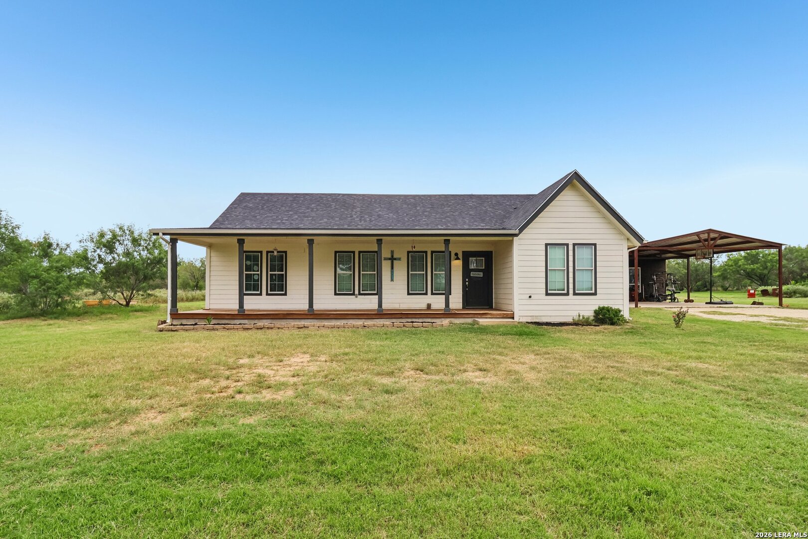 main property photo 4