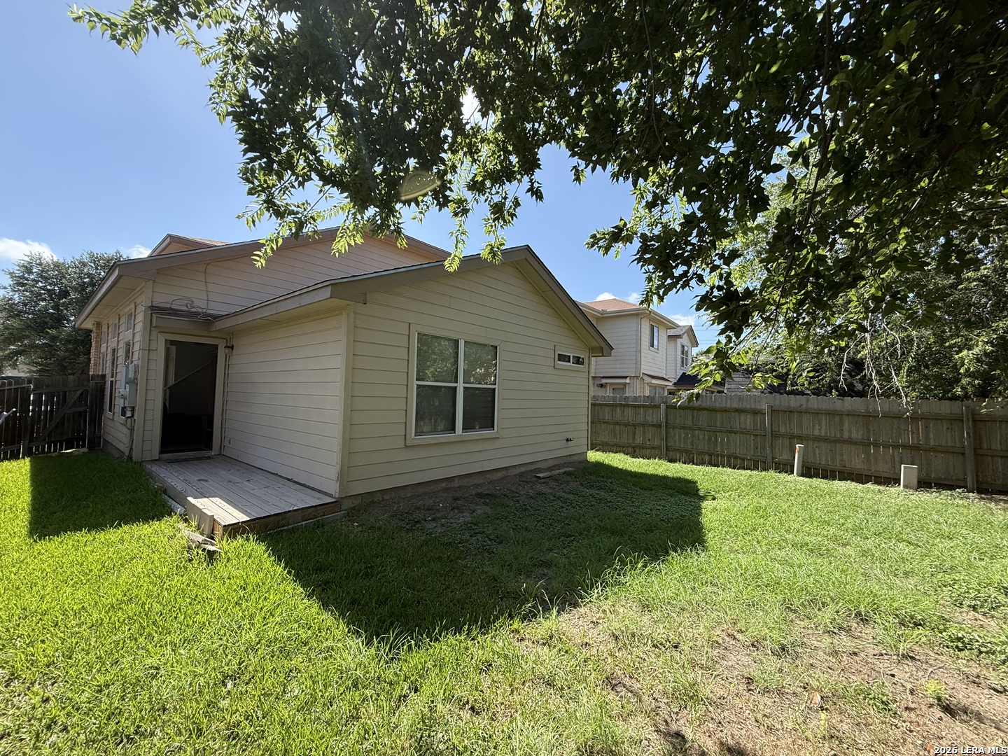 main property photo 14