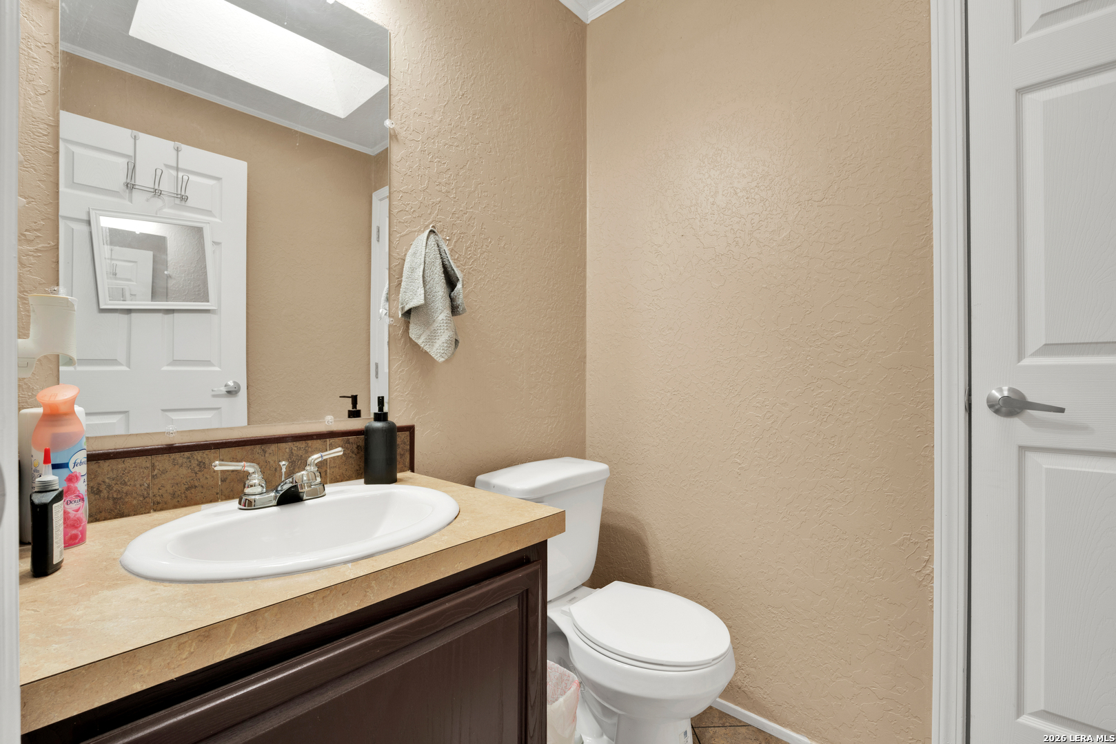 main property photo 11