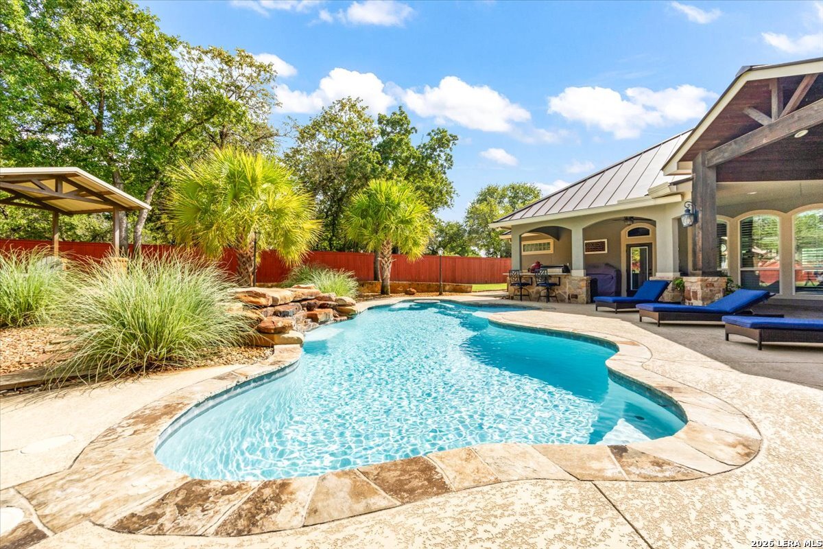 main property photo 47