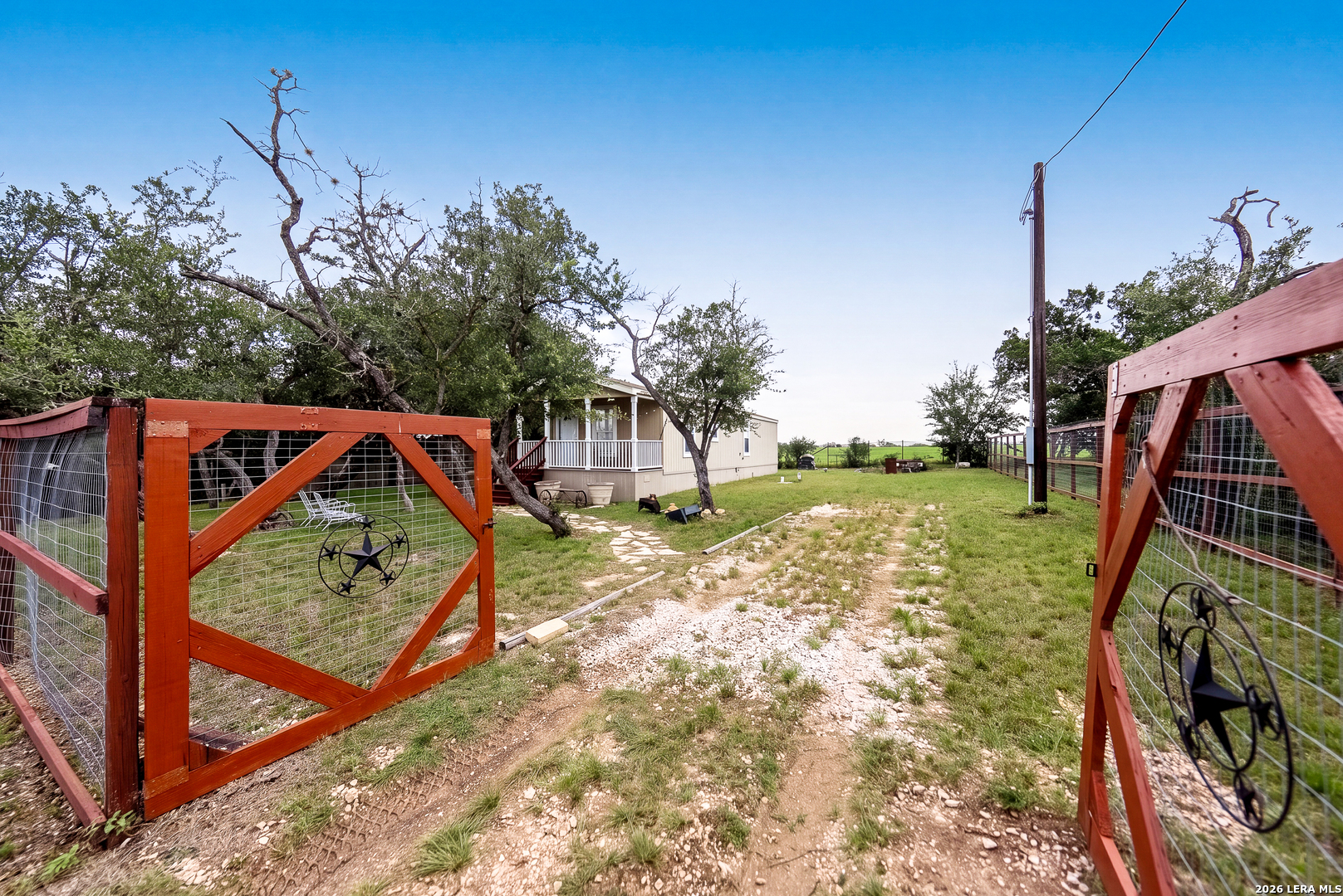 main property photo 23