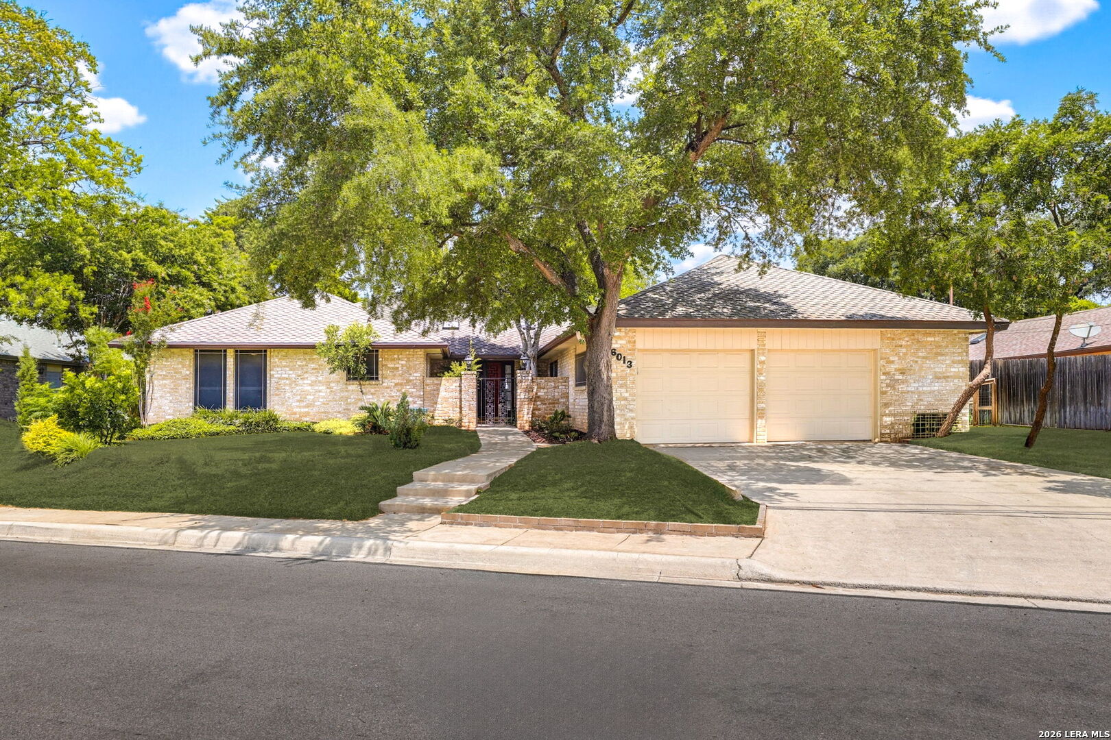 main property photo 0