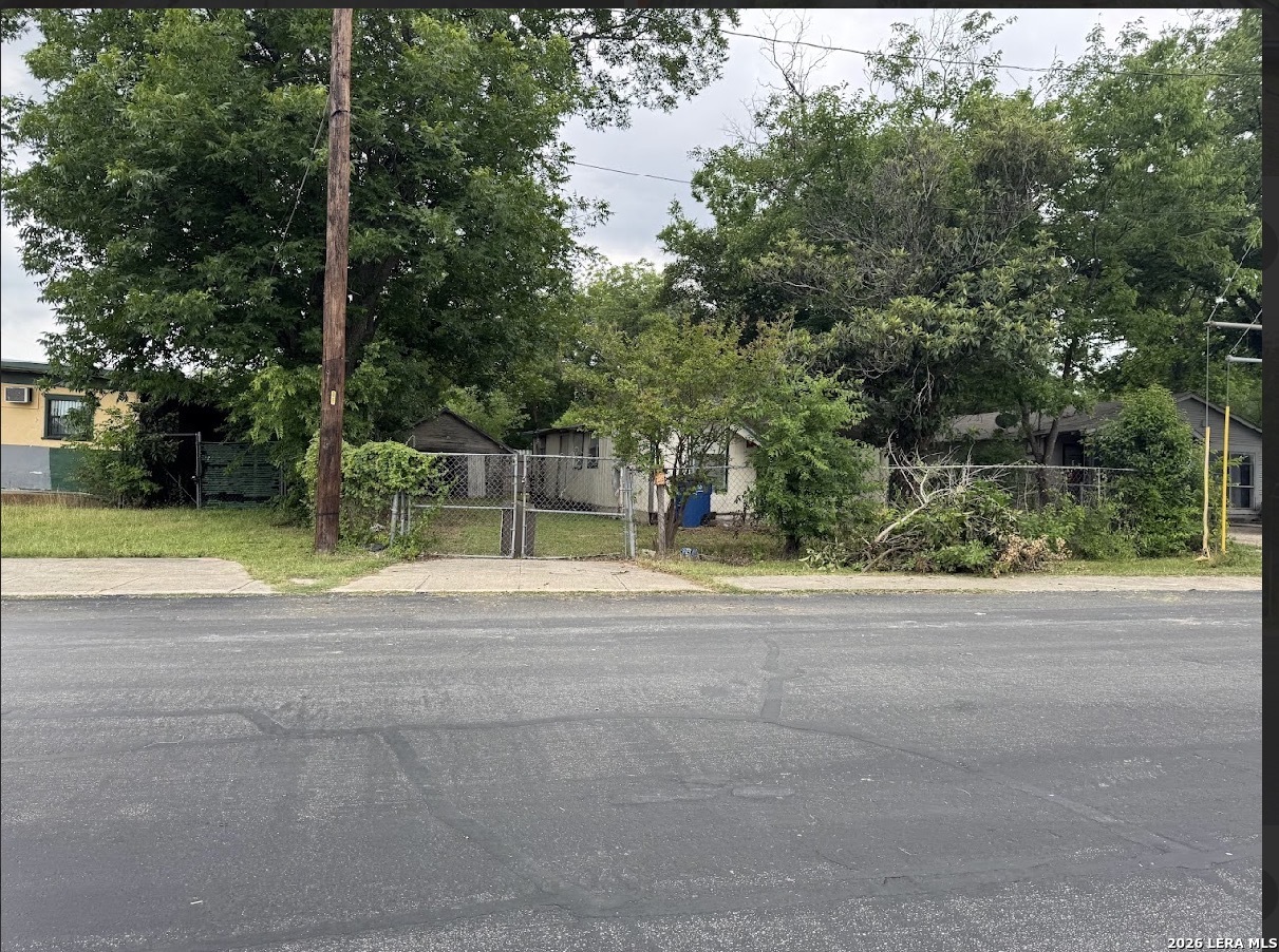 main property photo 3