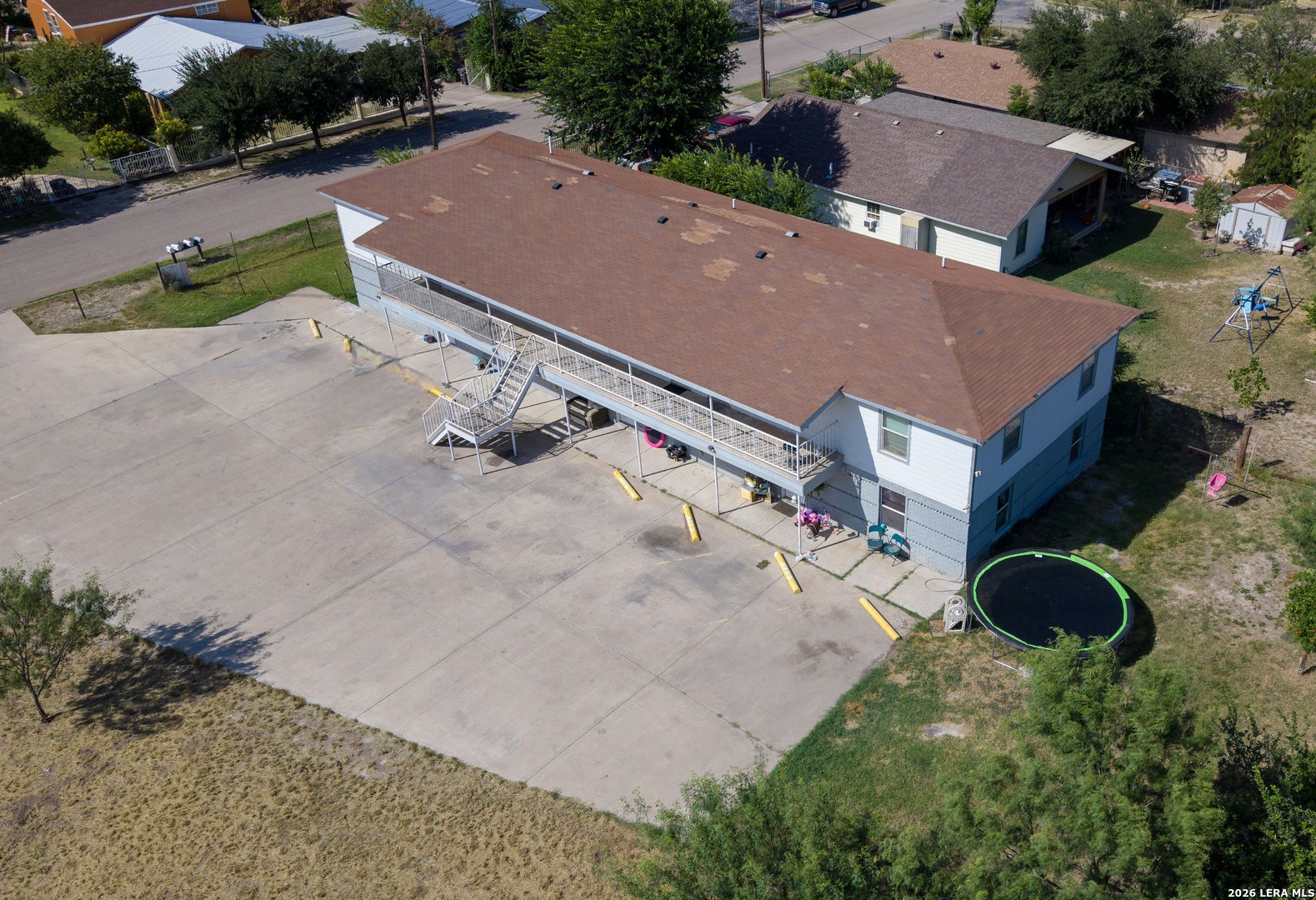 main property photo 25
