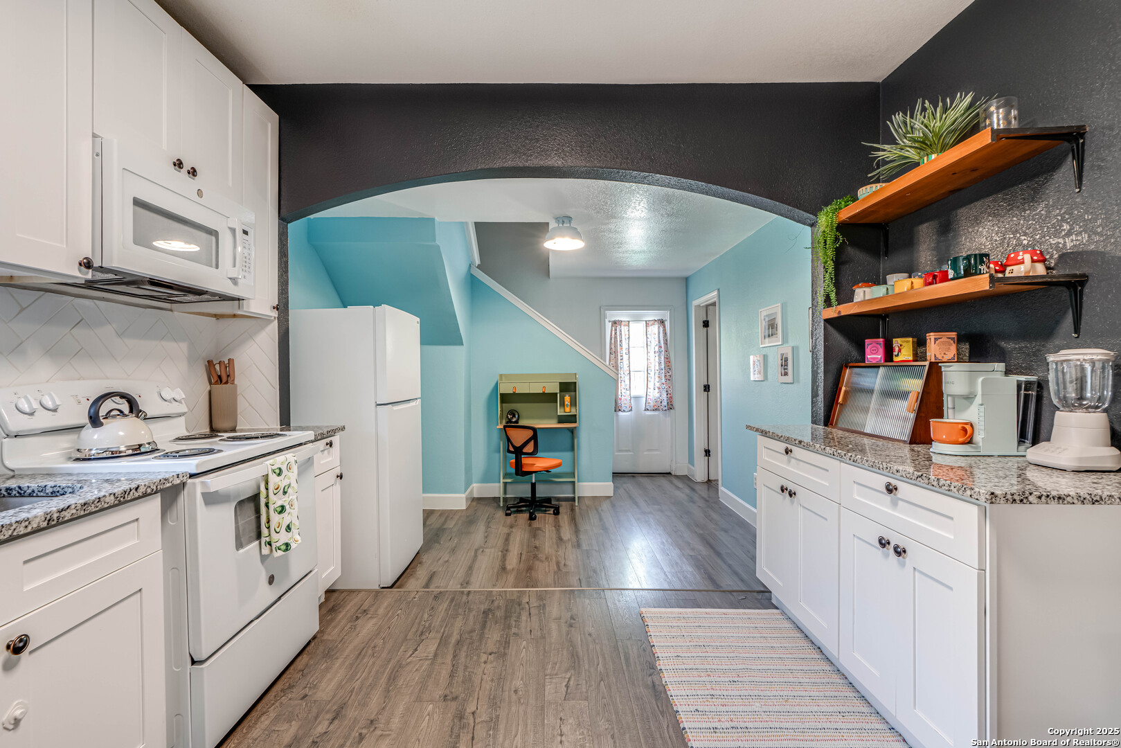 main property photo 14