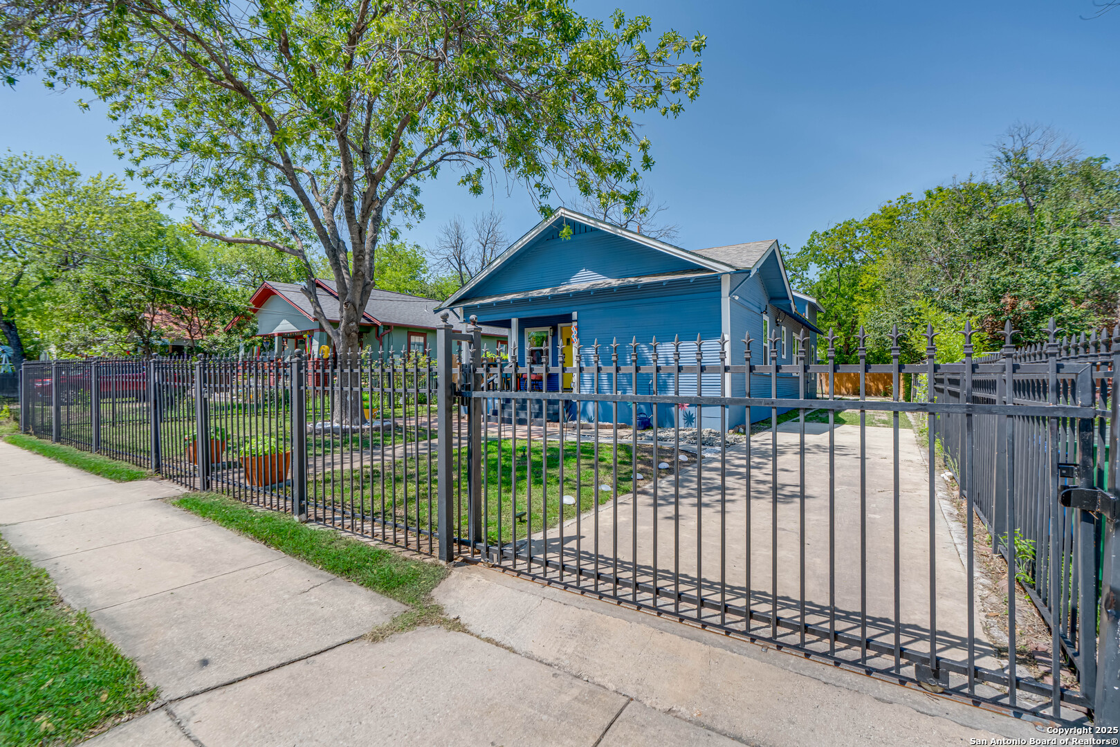 main property photo 2