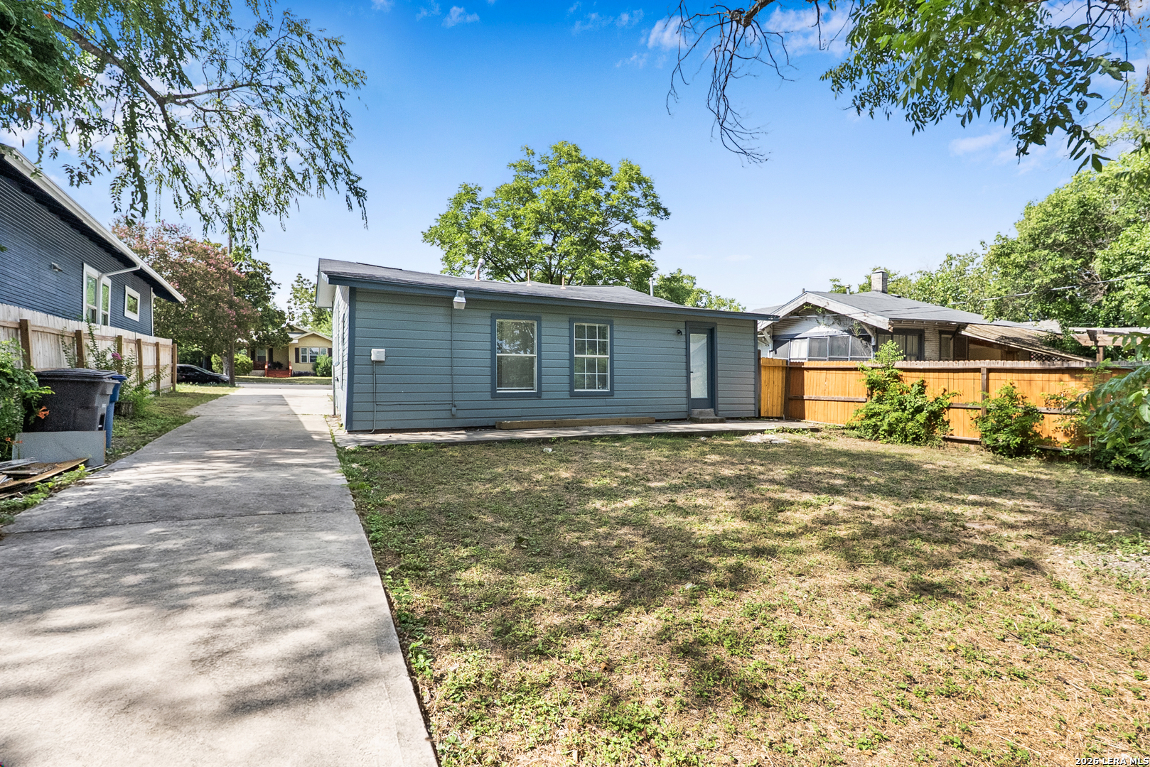 main property photo 18