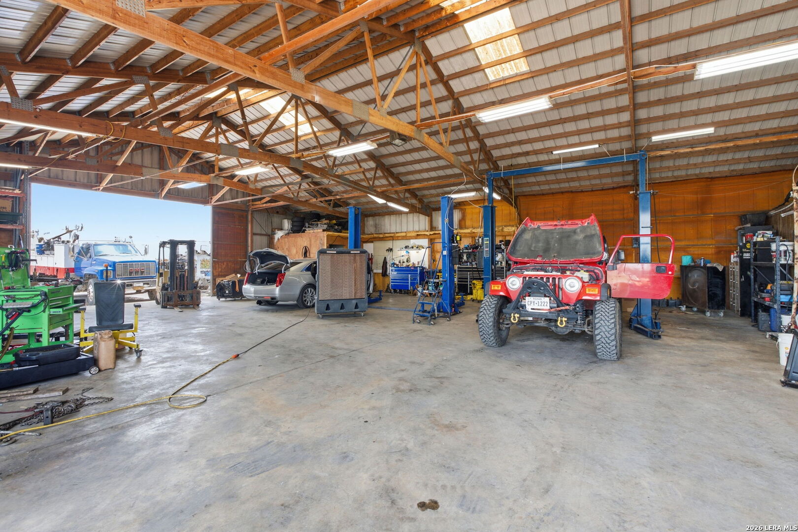 main property photo 15
