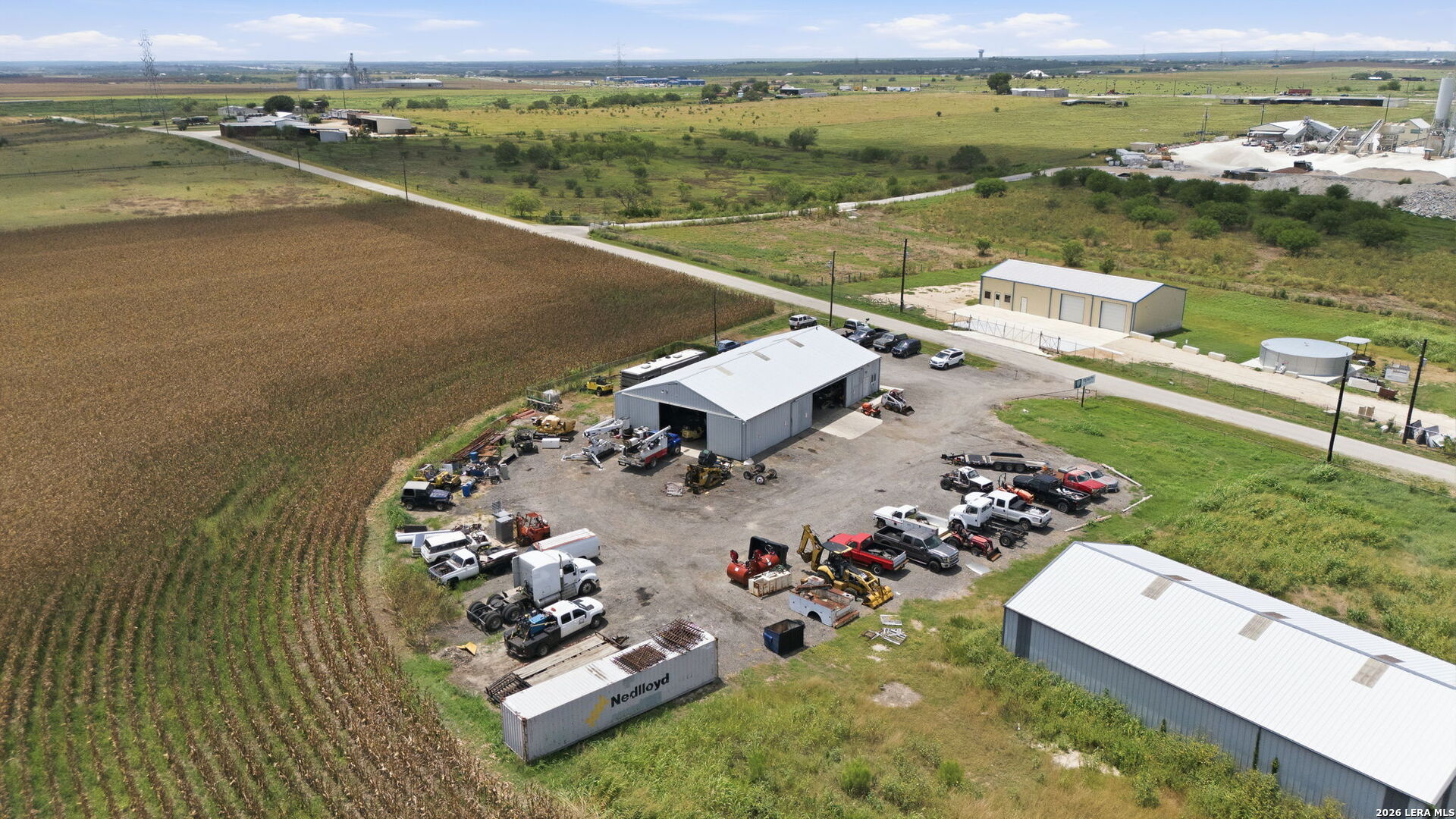 main property photo 4