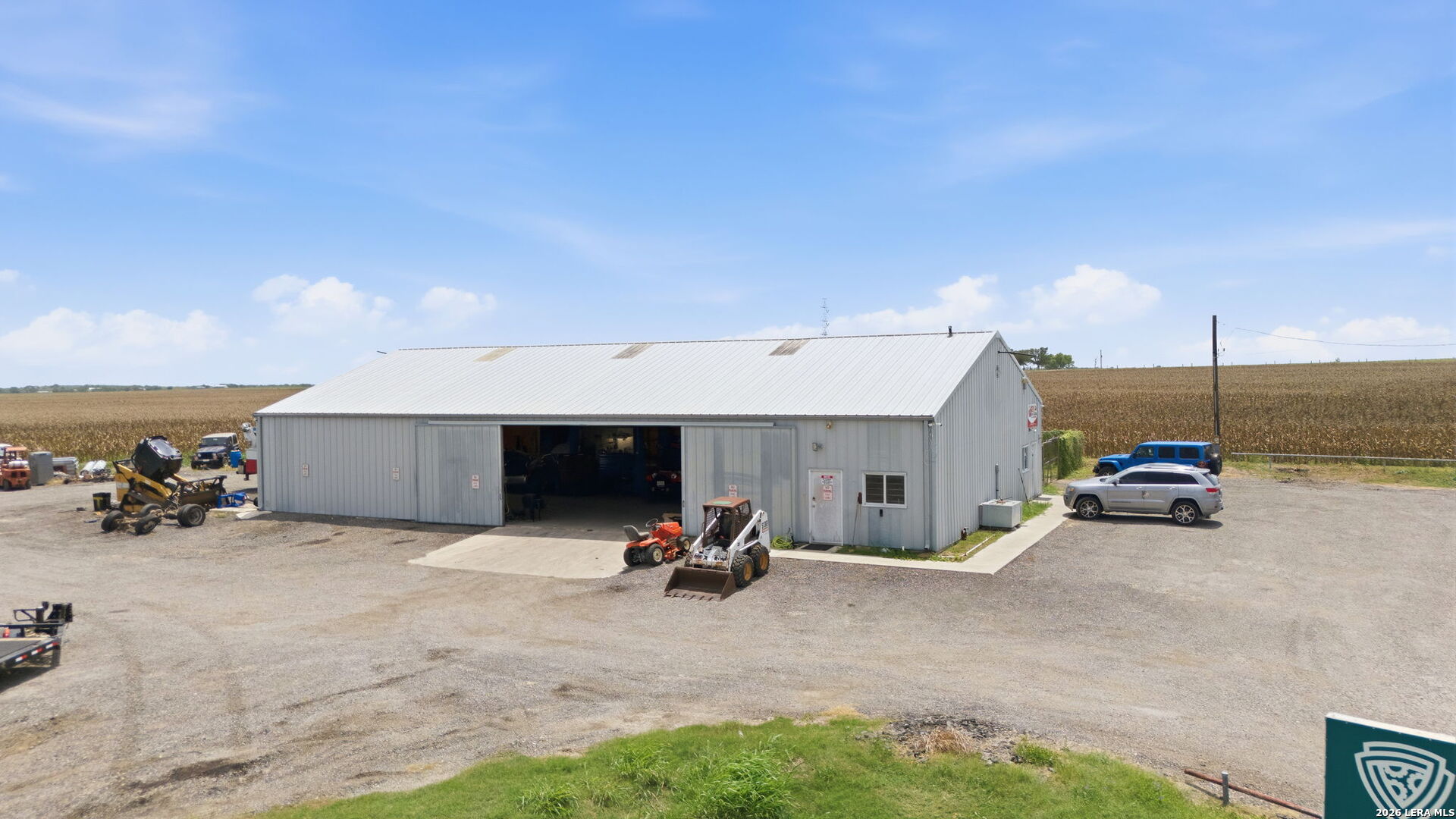main property photo 8