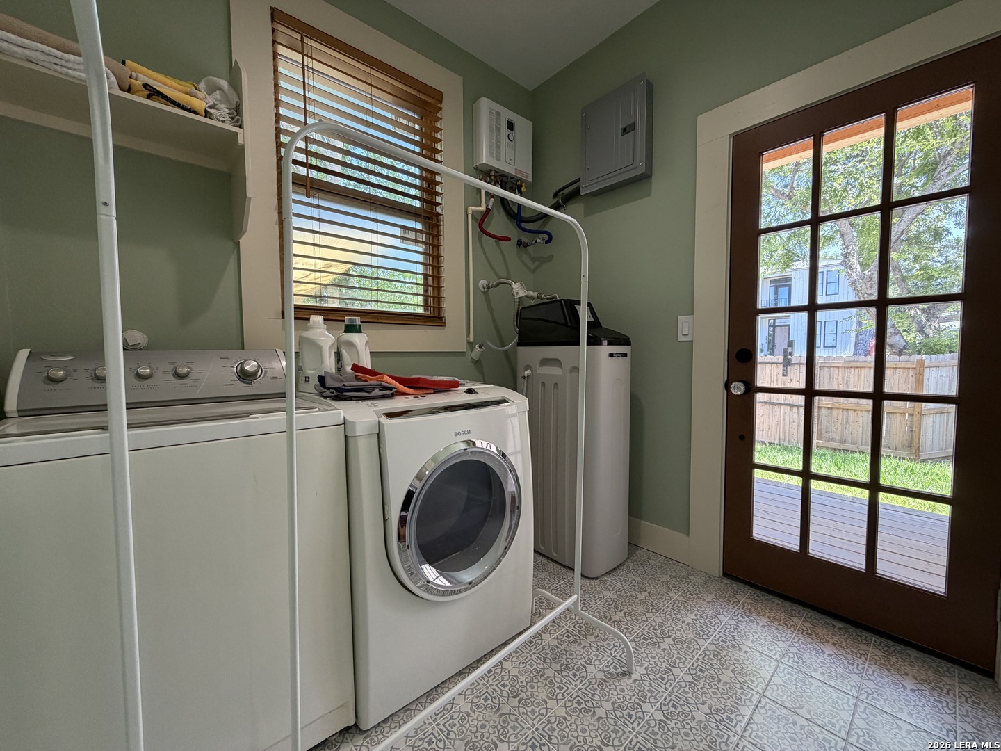 main property photo 16