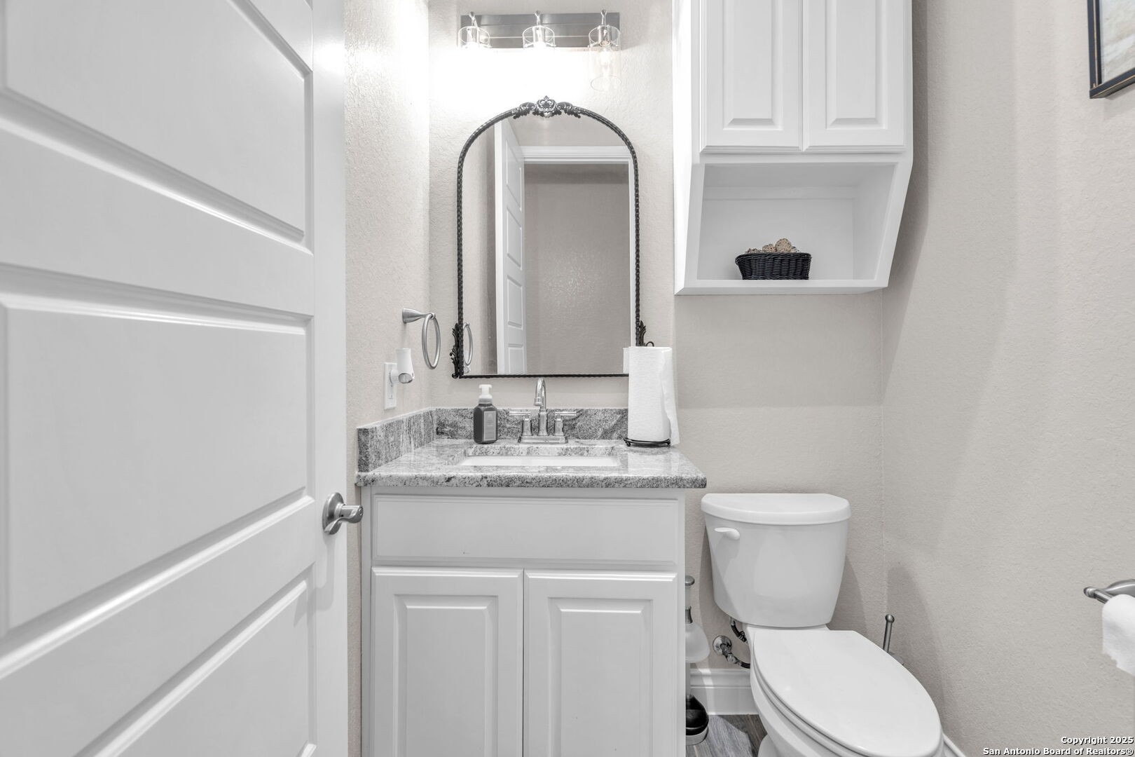 main property photo 27
