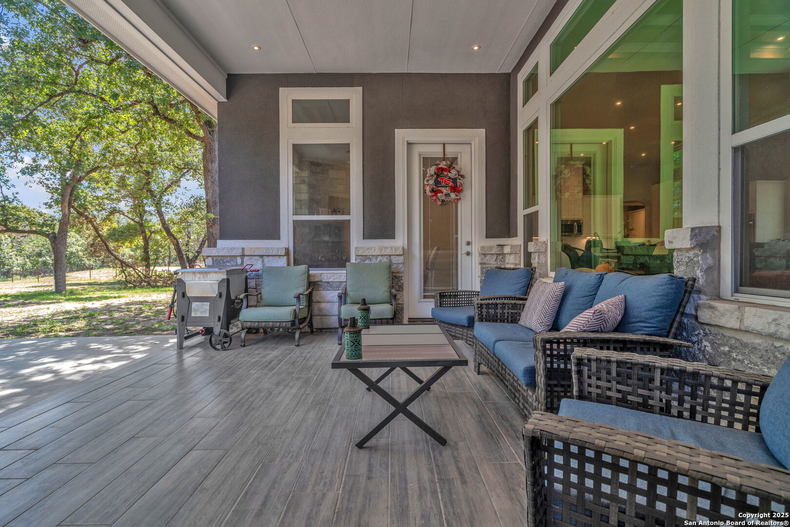 main property photo 35