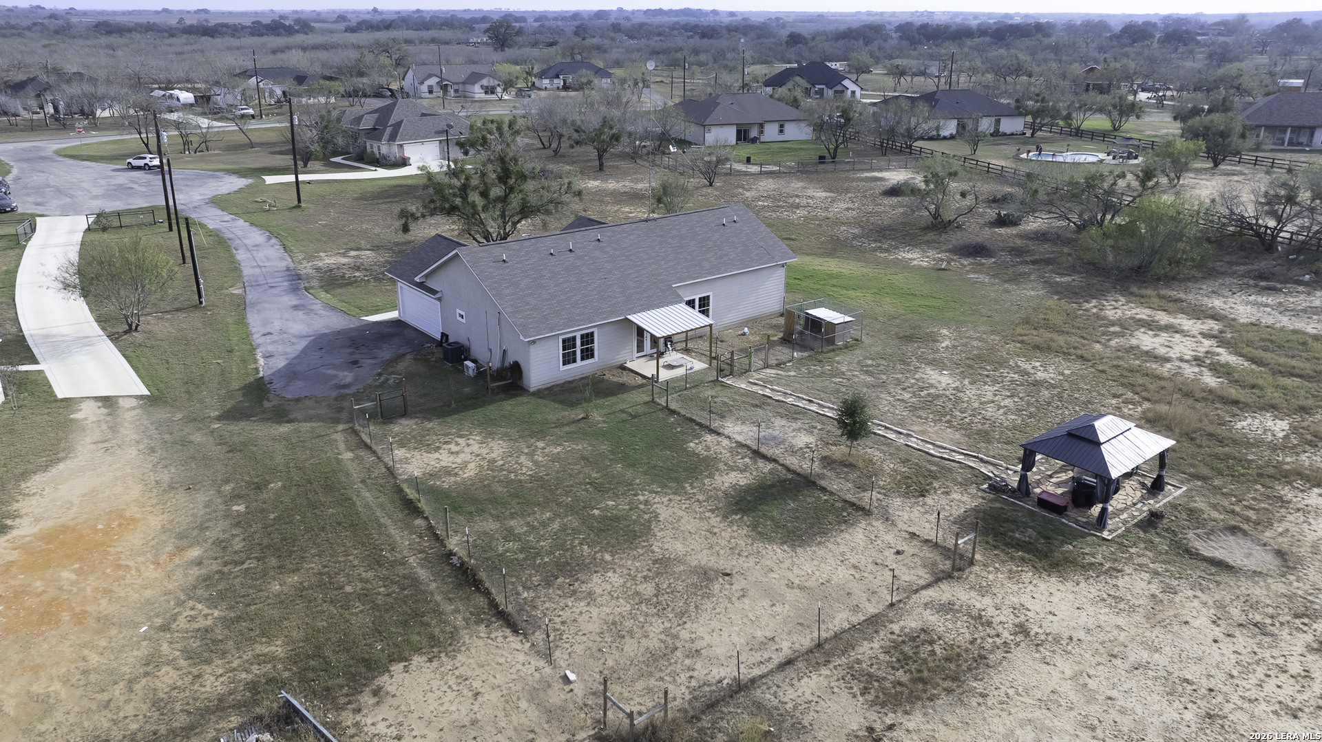 main property photo 38