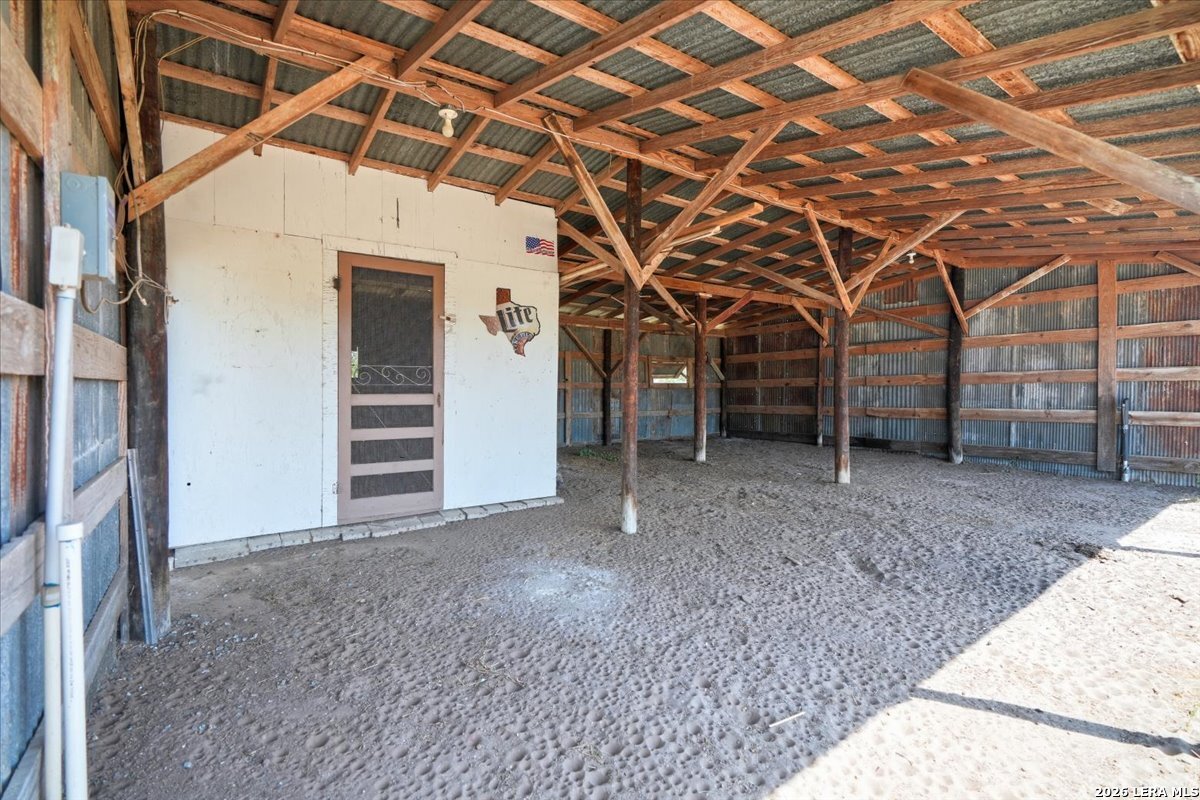 main property photo 29