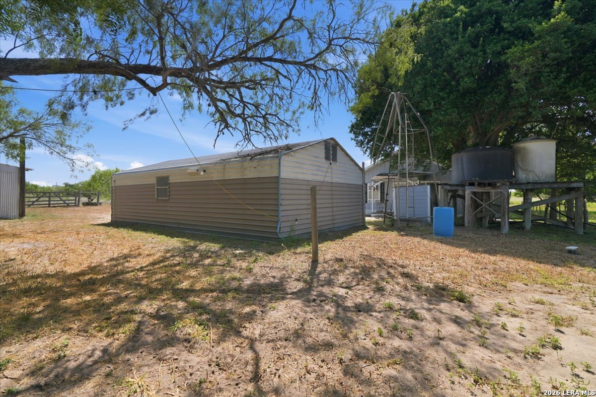 main property photo 33