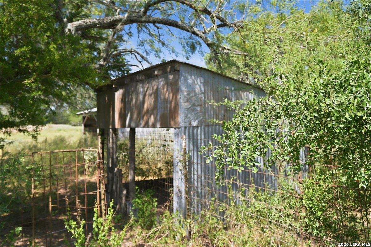 main property photo 36
