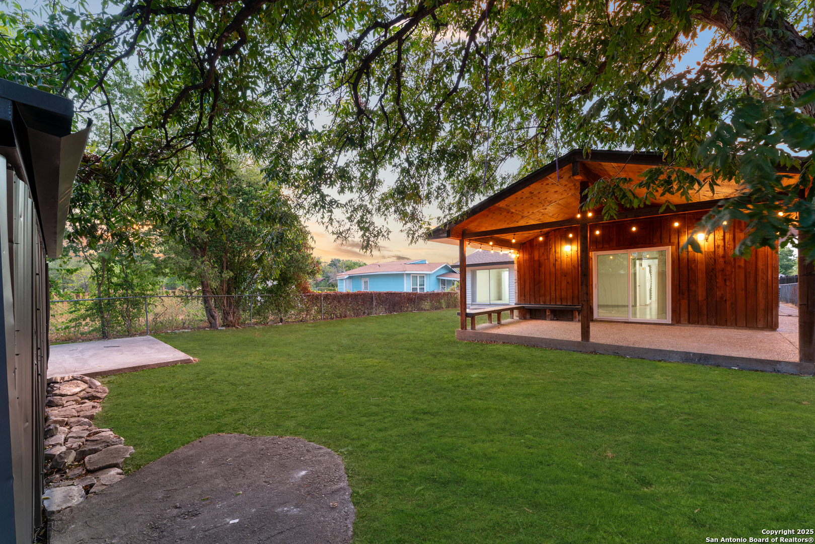 main property photo 20