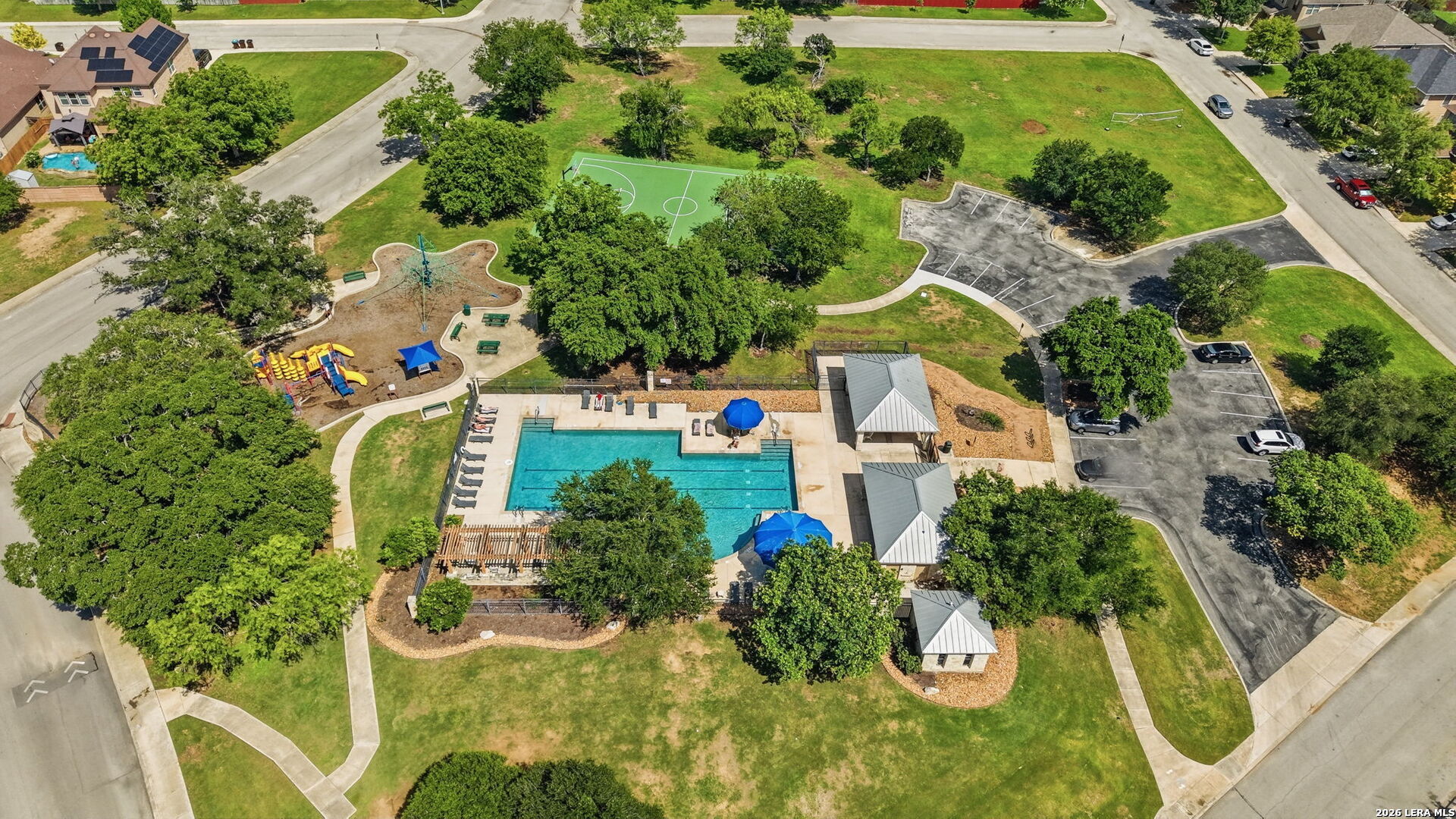 main property photo 32