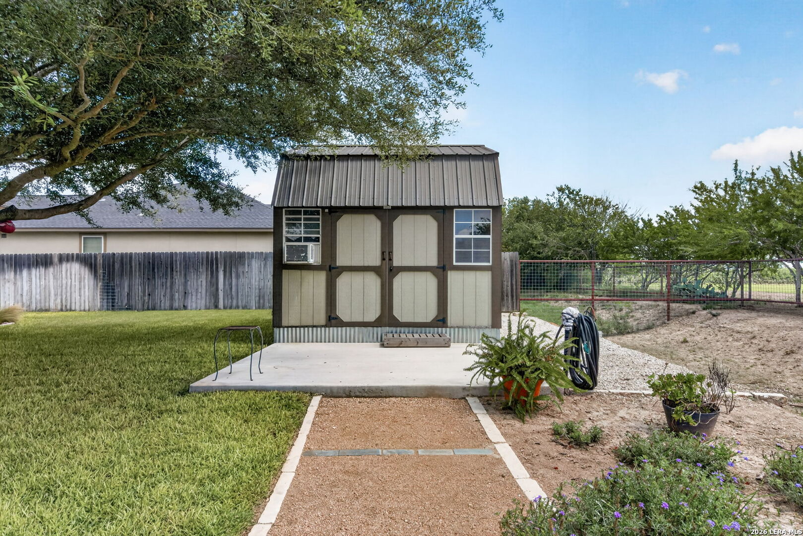 main property photo 35