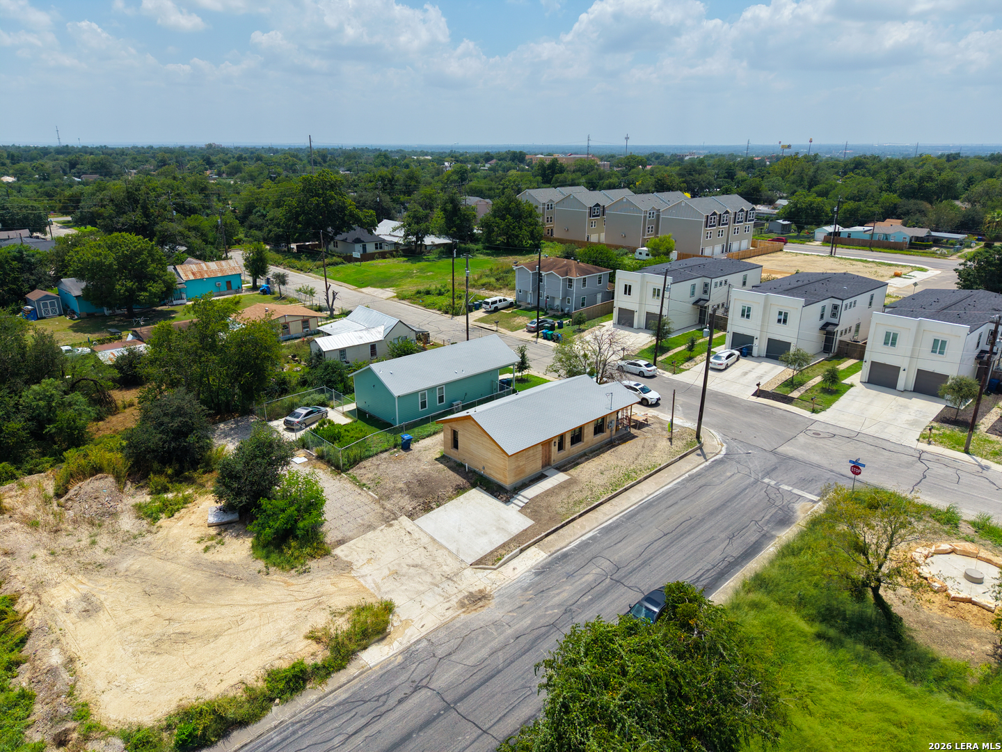 main property photo 17