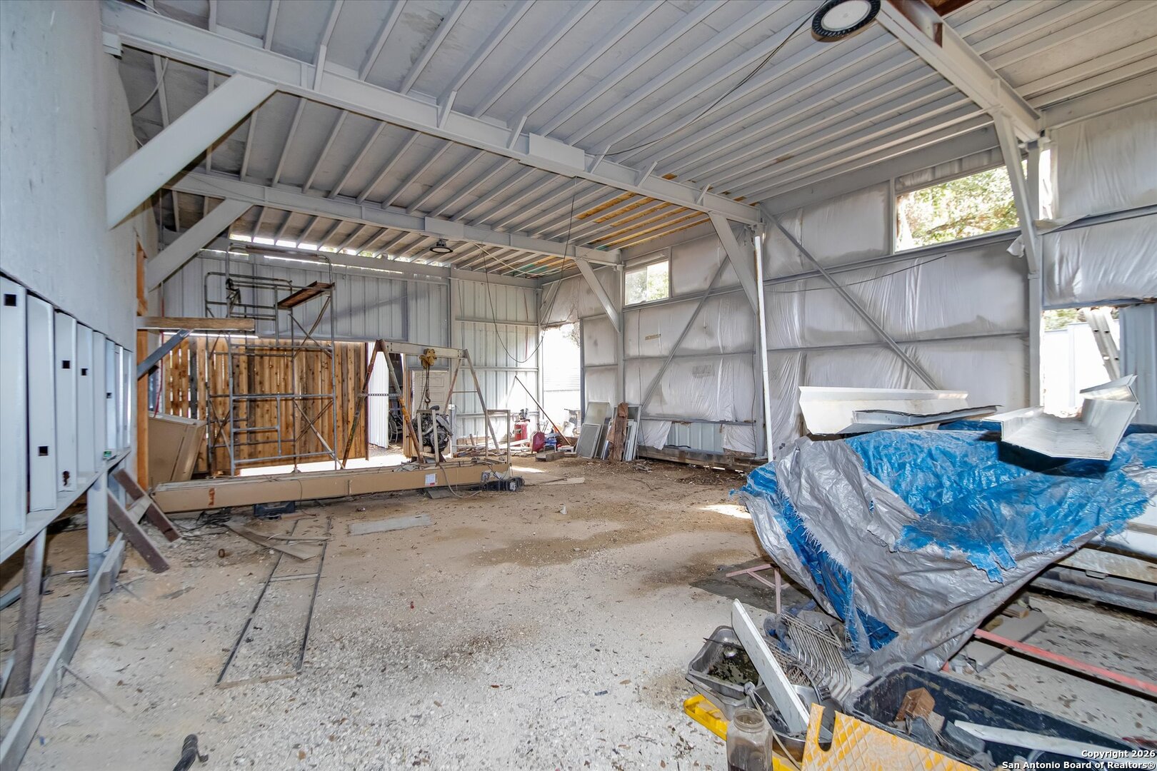main property photo 11