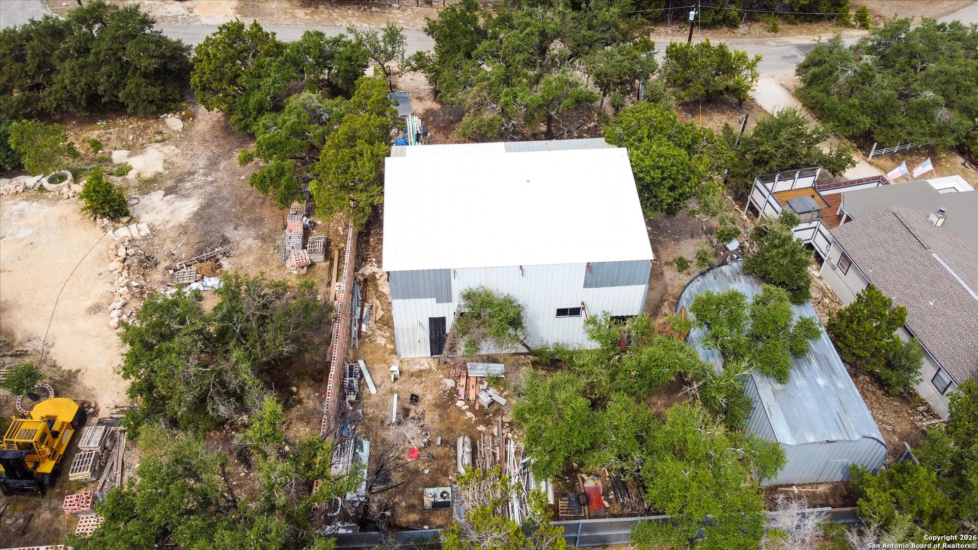 main property photo 24