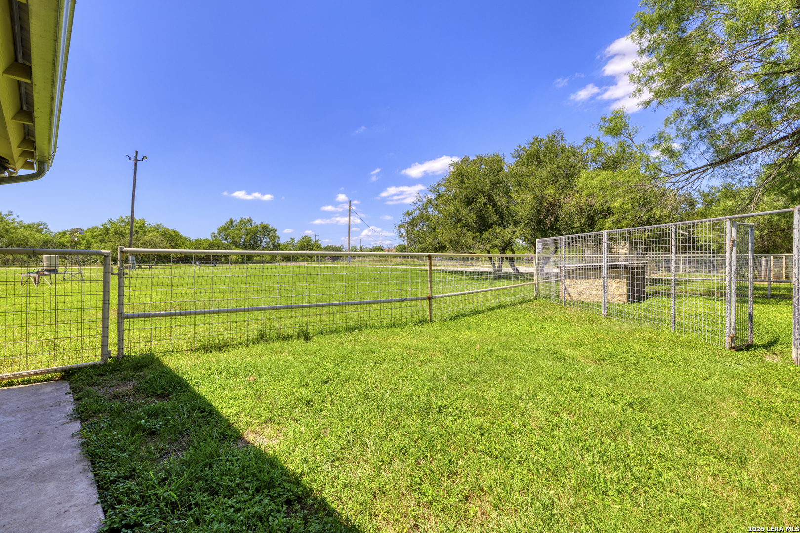 main property photo 19