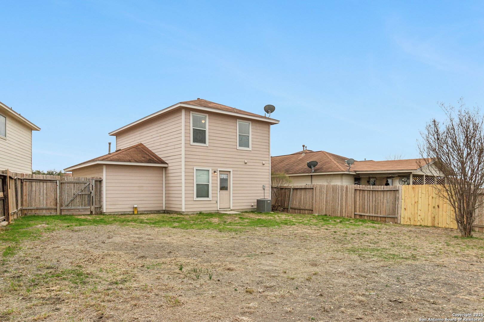 main property photo 27