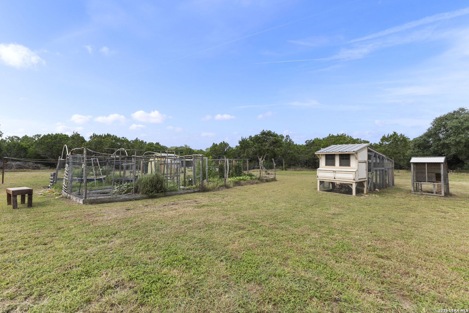 main property photo 41