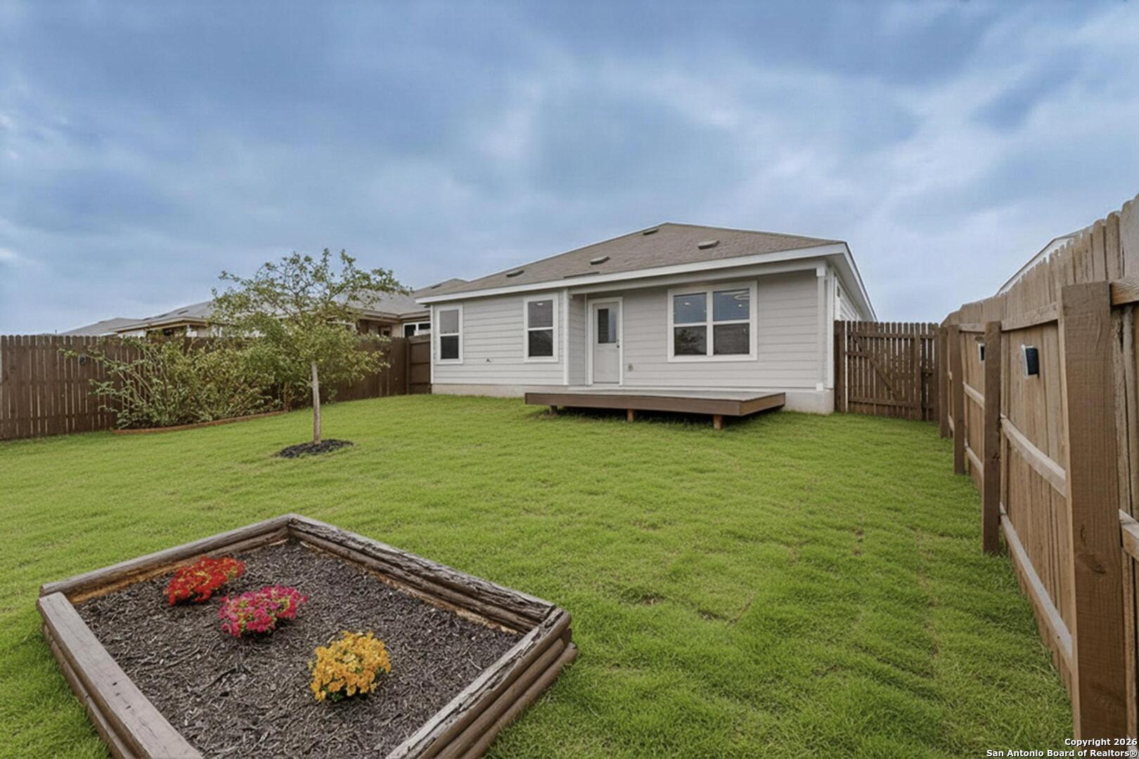 main property photo 38