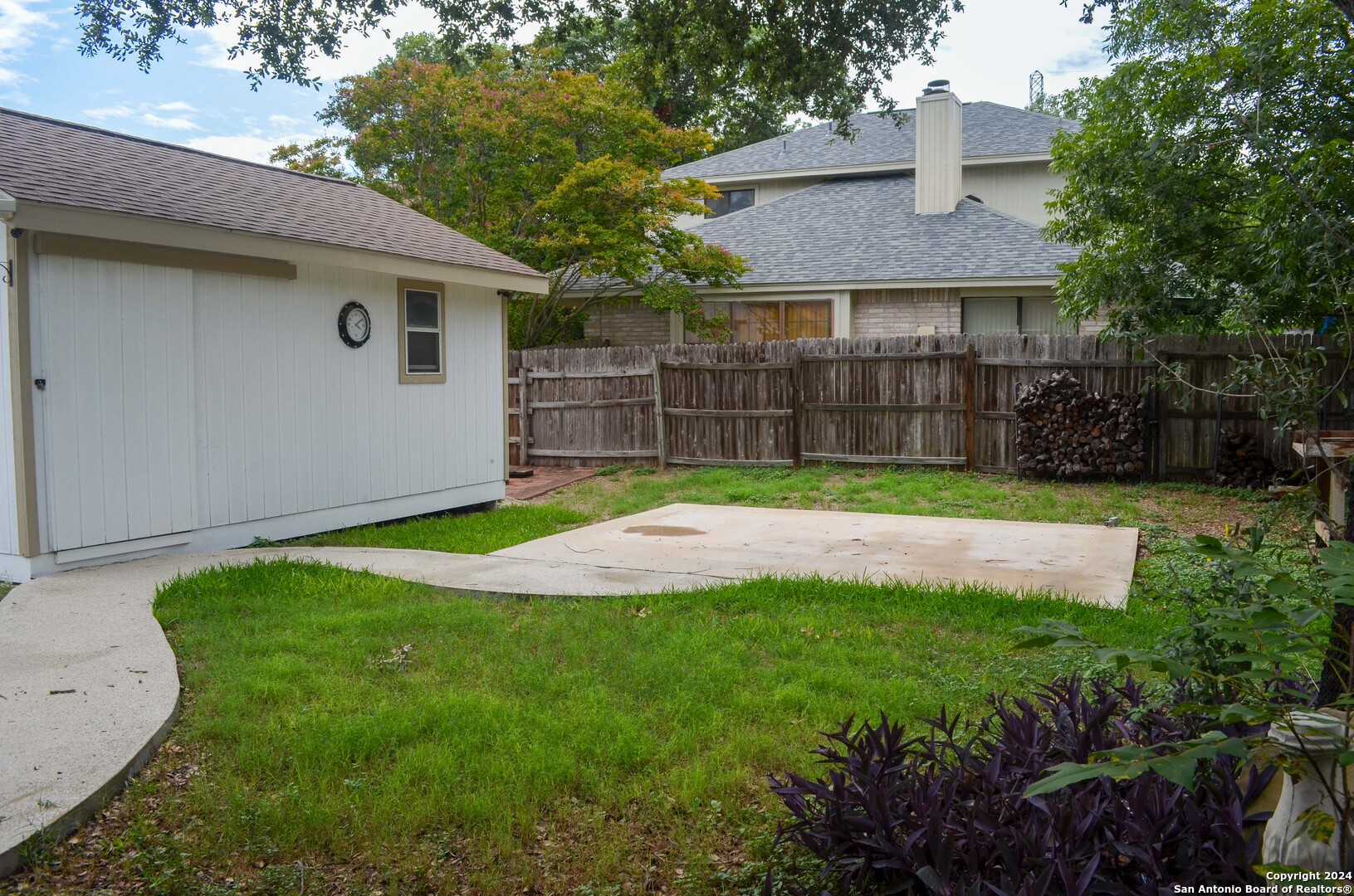 main property photo 38