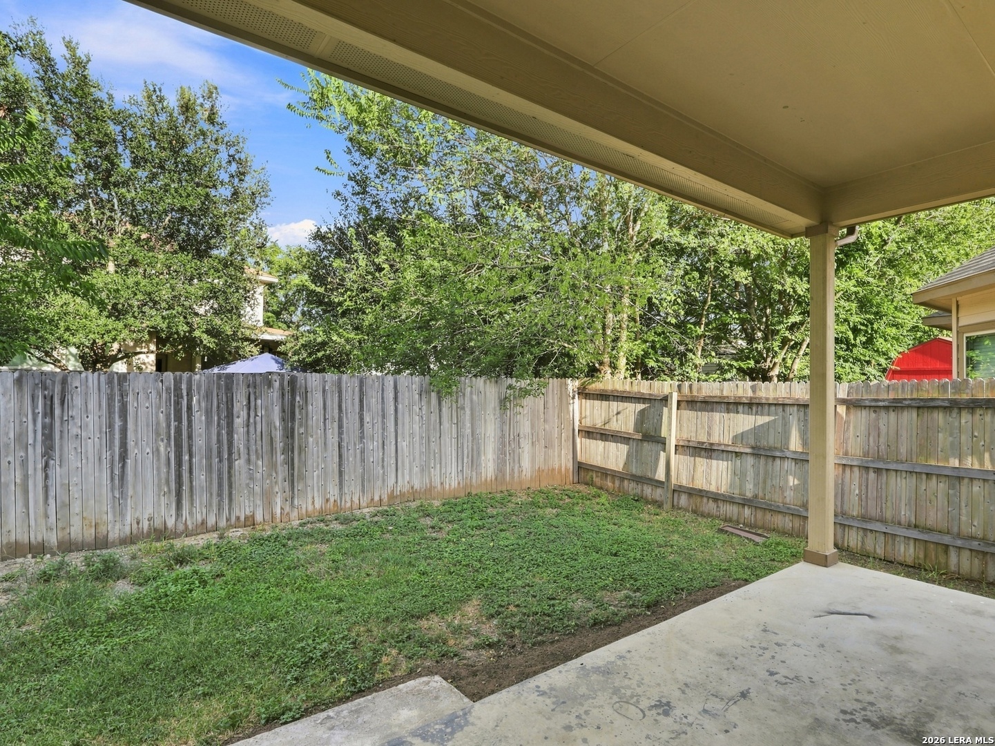 main property photo 40
