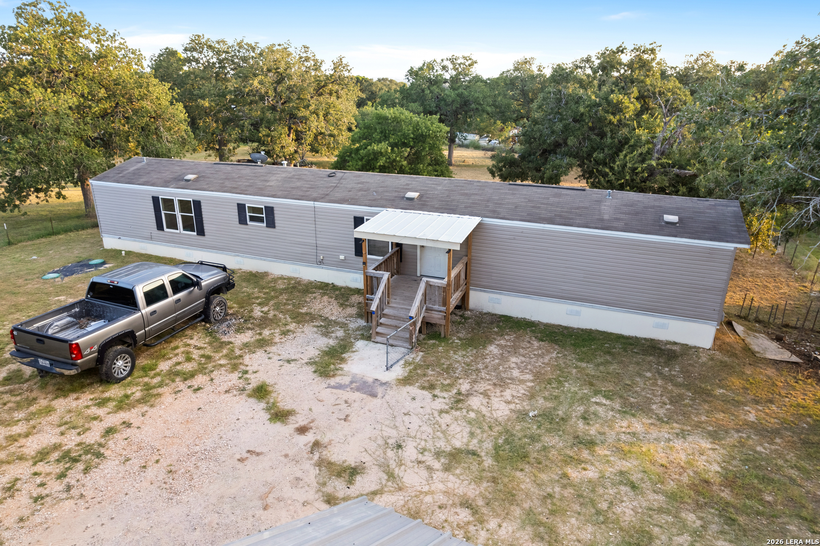 main property photo 9