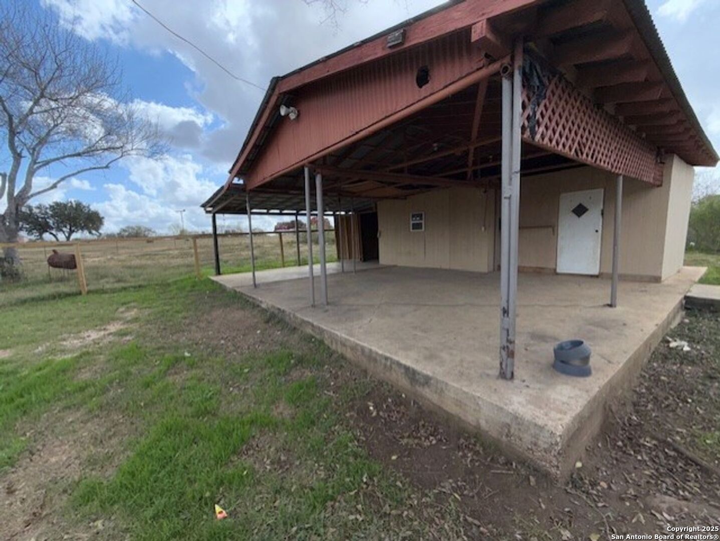 main property photo 22