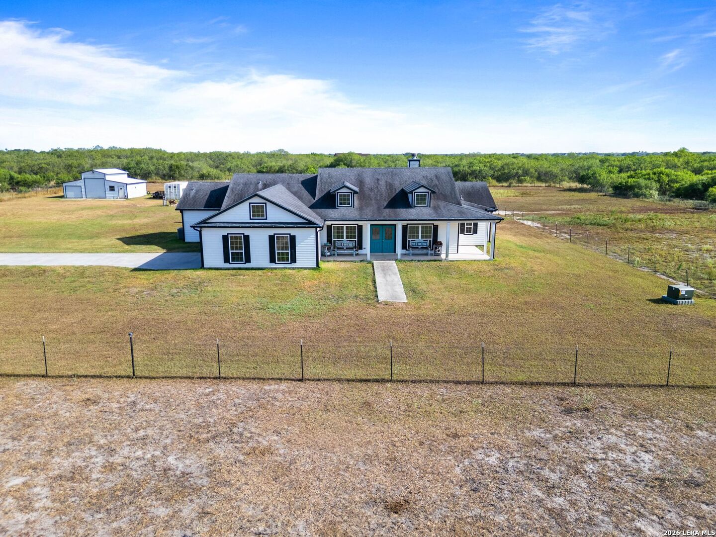 main property photo 28