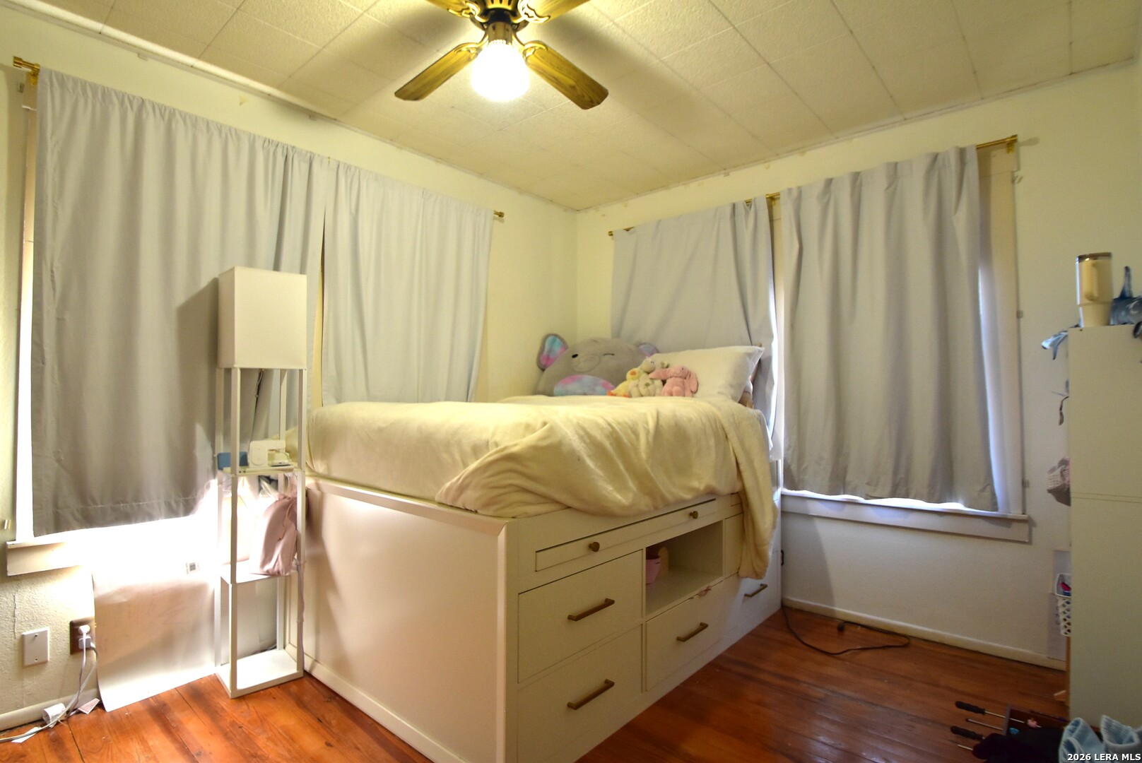 main property photo 6