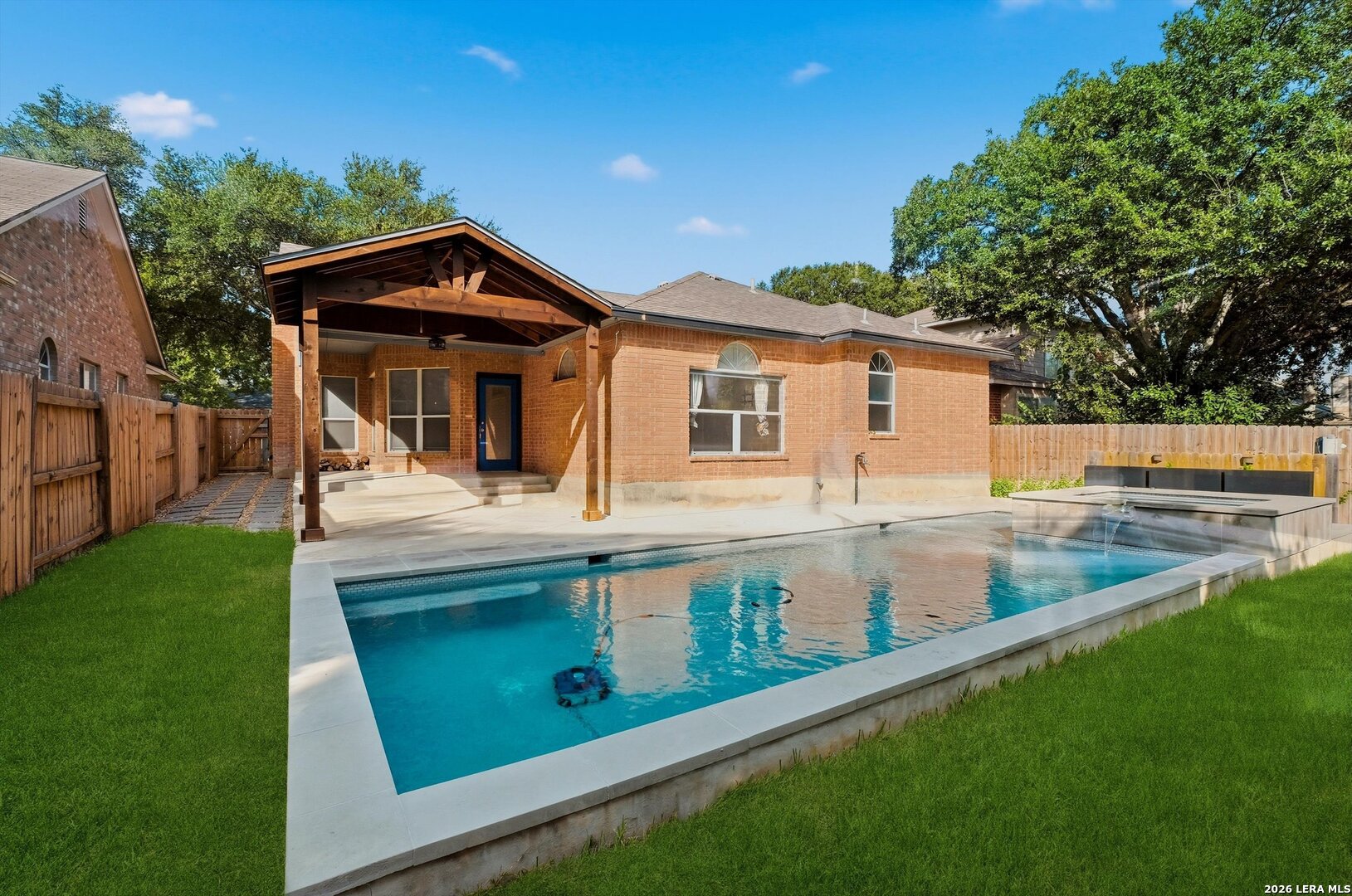 main property photo 26